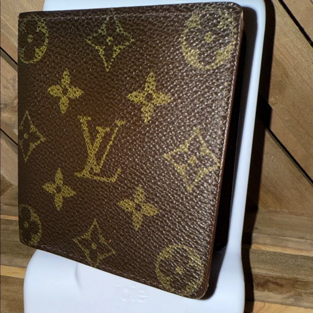 Louis Vuitton Monogram Vintage Men’s Bifold Wallet - Picture 1 of 11